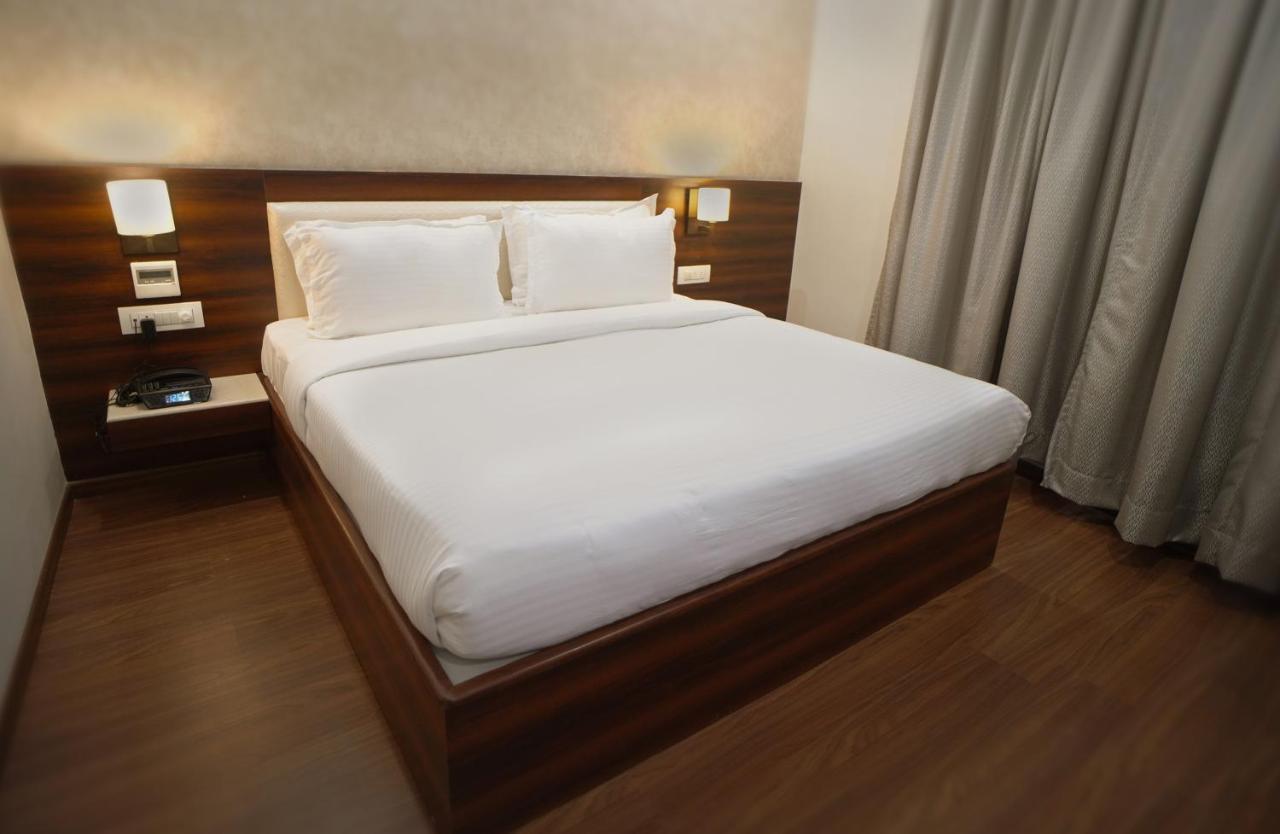 Sai Maa Hotel & Residency Puttaparthi Exterior photo