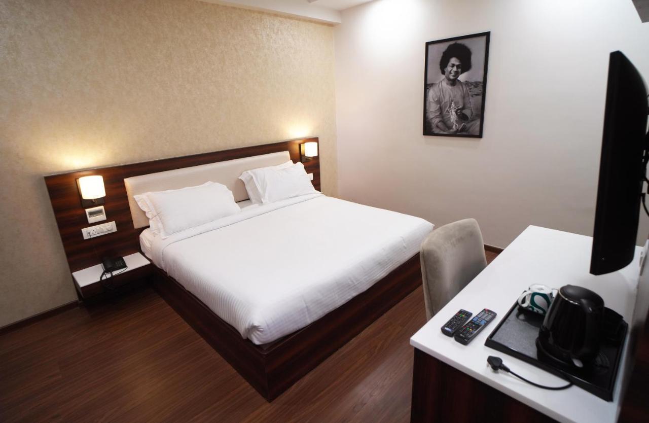 Sai Maa Hotel & Residency Puttaparthi Exterior photo