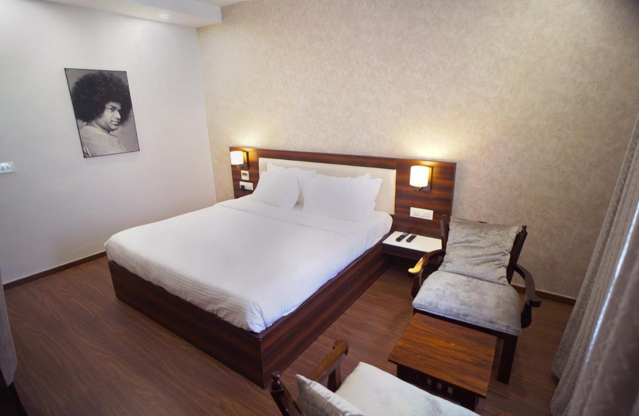 Sai Maa Hotel & Residency Puttaparthi Exterior photo