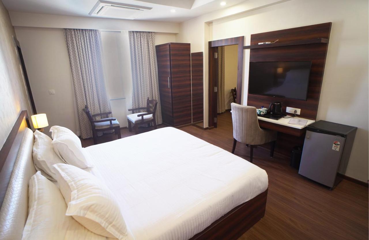Sai Maa Hotel & Residency Puttaparthi Exterior photo