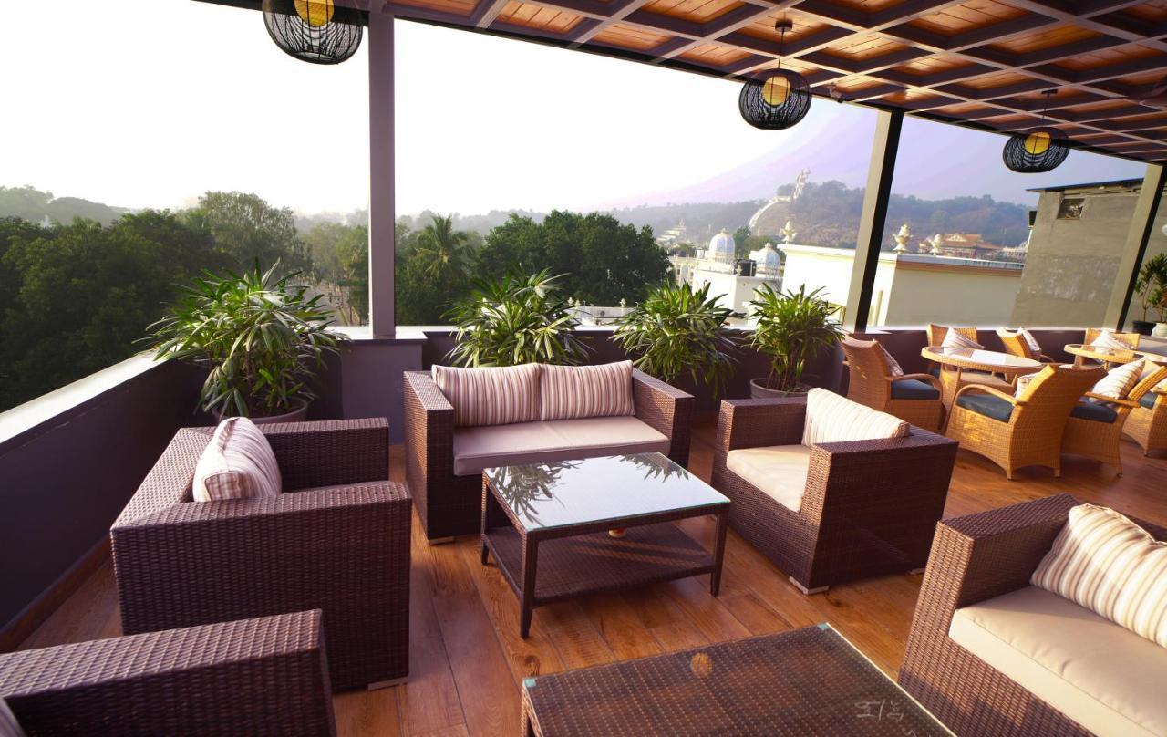 Sai Maa Hotel & Residency Puttaparthi Exterior photo