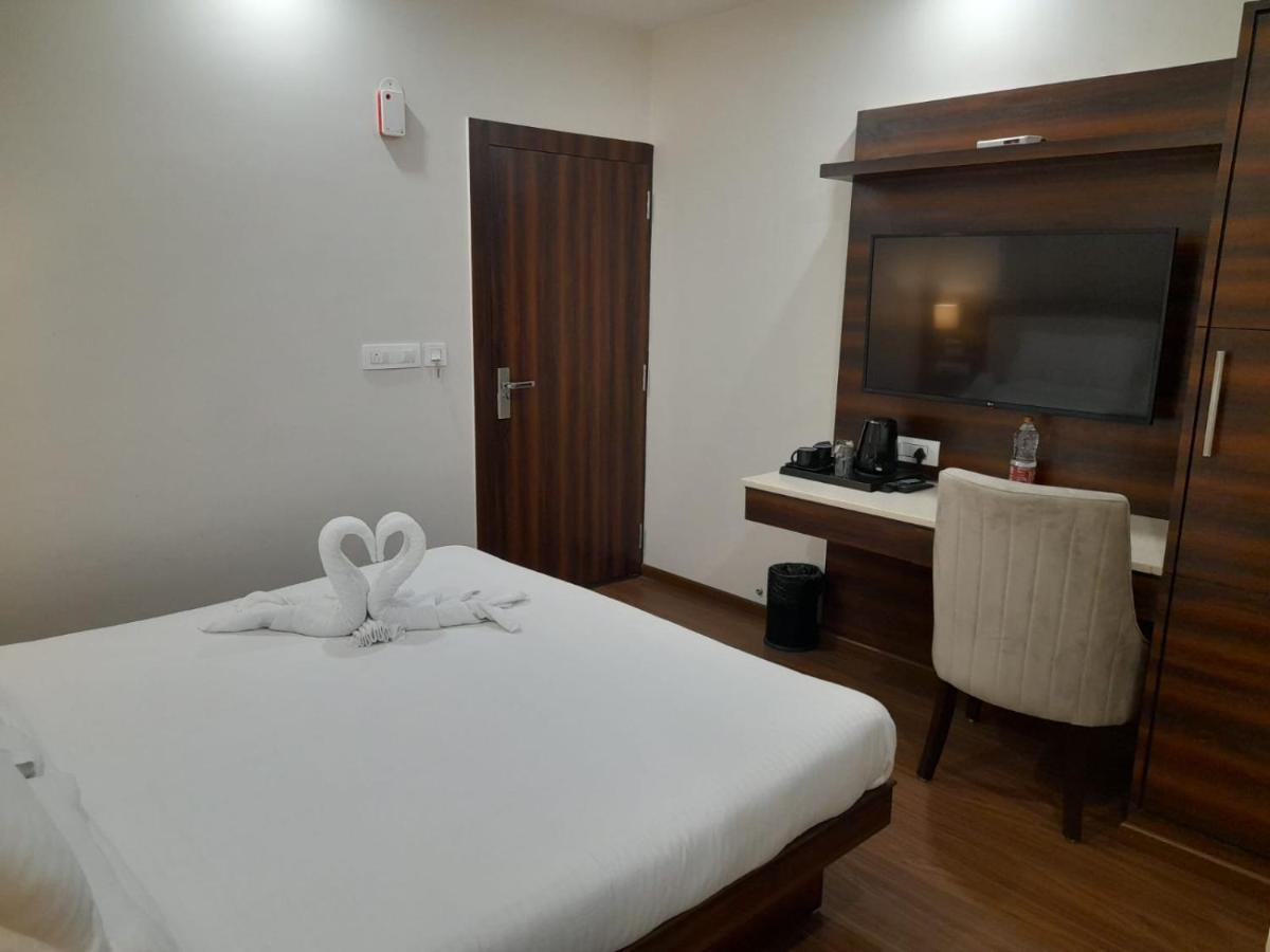 Sai Maa Hotel & Residency Puttaparthi Exterior photo