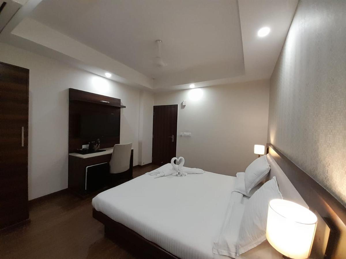 Sai Maa Hotel & Residency Puttaparthi Exterior photo