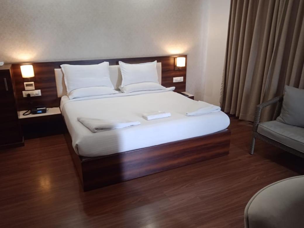 Sai Maa Hotel & Residency Puttaparthi Exterior photo