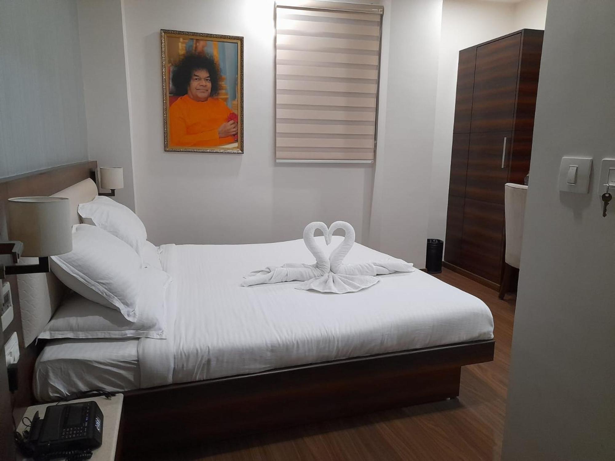 Sai Maa Hotel & Residency Puttaparthi Exterior photo